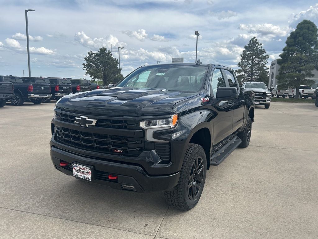 2026 Chevrolet Silverado 1500 LT Trail Boss in Black — front three-quarter view